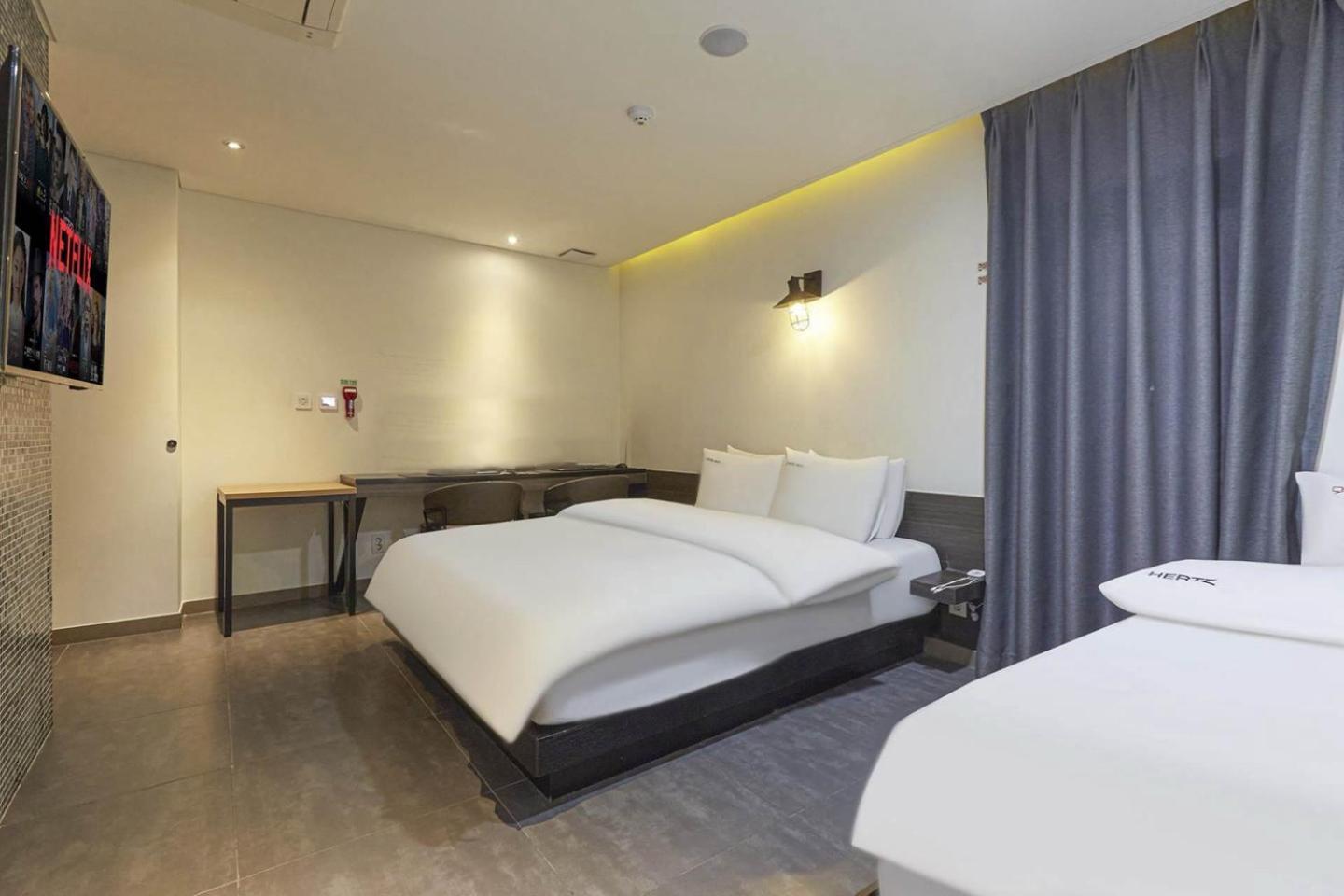 Hertz Hotel Seoul Exterior photo